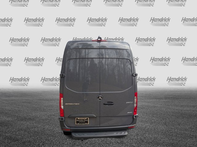 Vehicle image 7 of 42