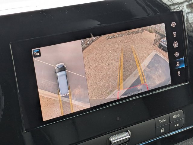 Vehicle image 23 of 38