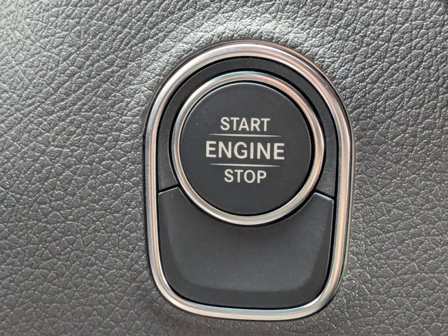 Vehicle image 26 of 38