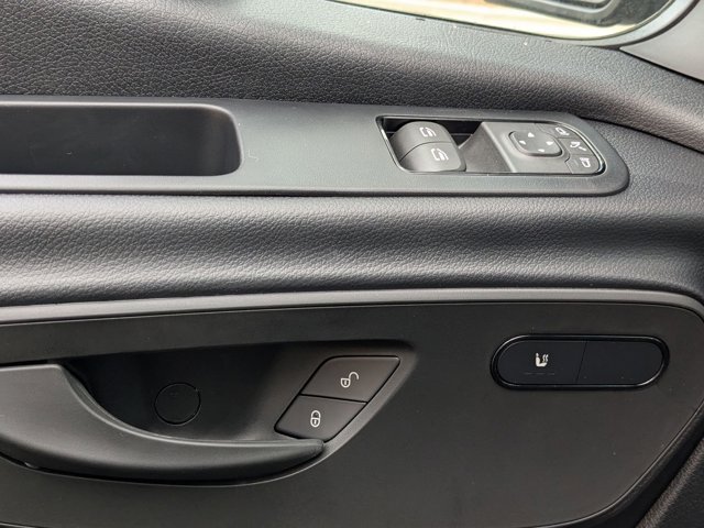 Vehicle image 13 of 38