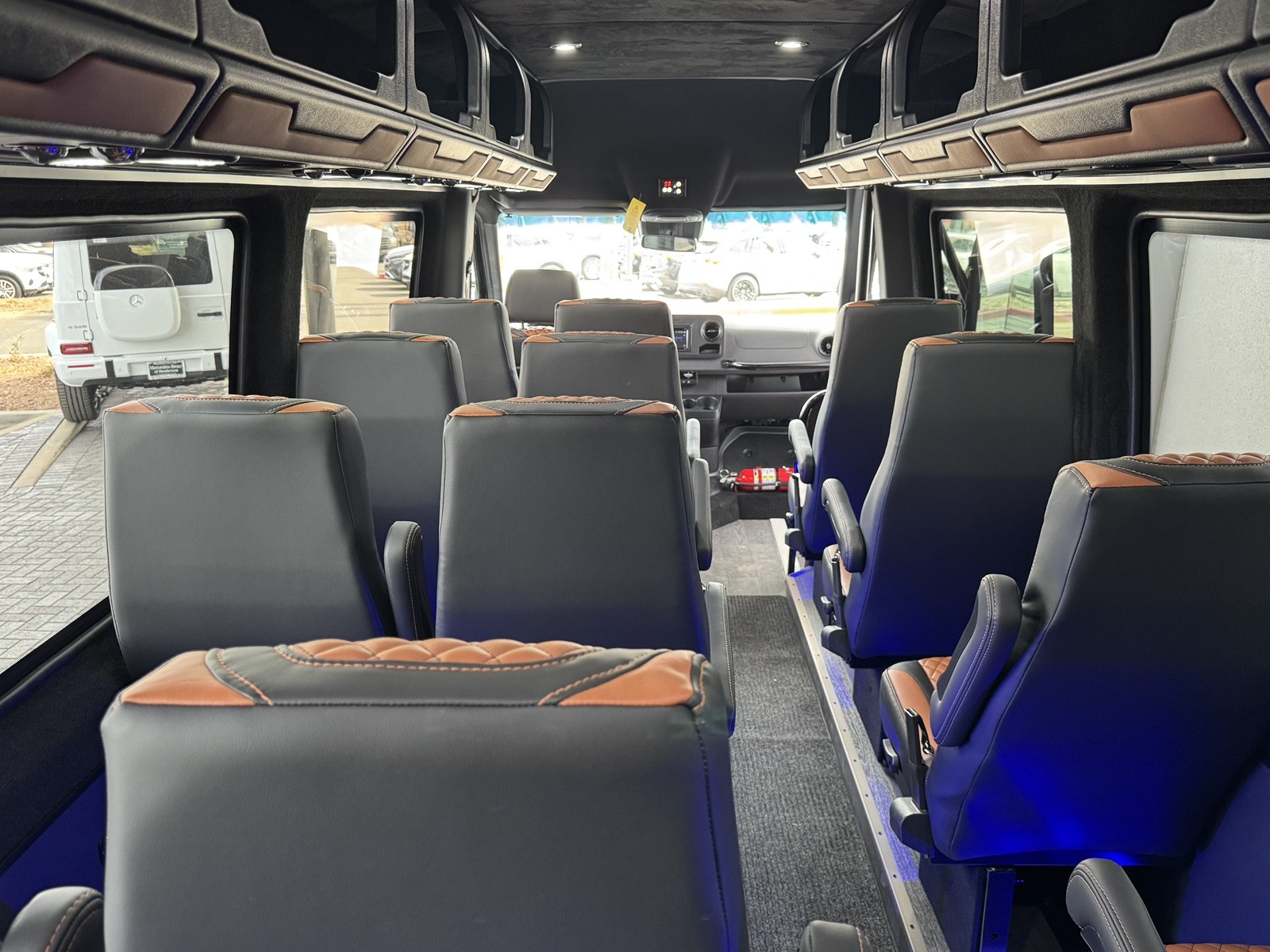 Vehicle image 18 of 31