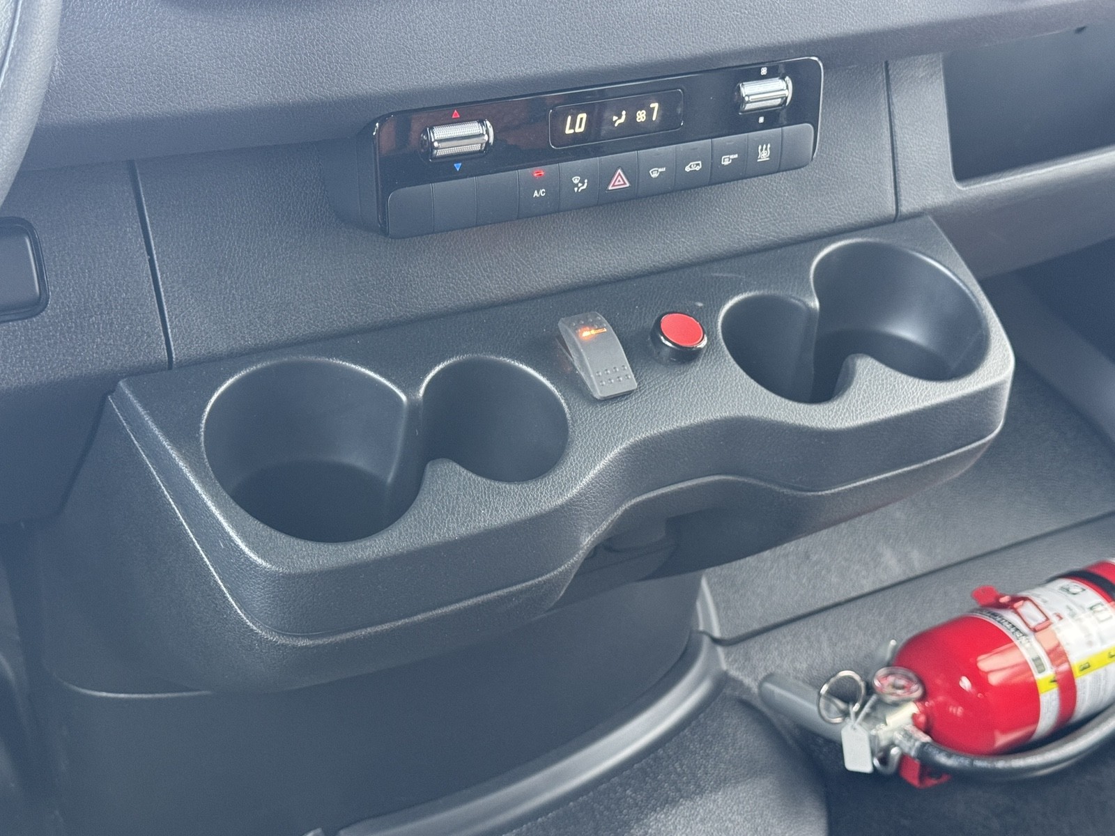 Vehicle image 9 of 31
