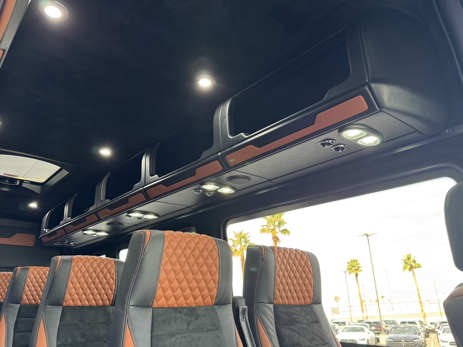 Vehicle image 16 of 31