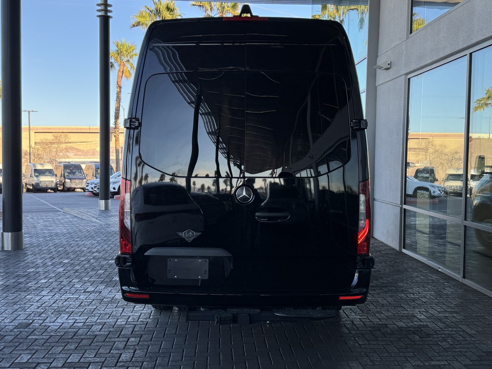 Vehicle image 7 of 34