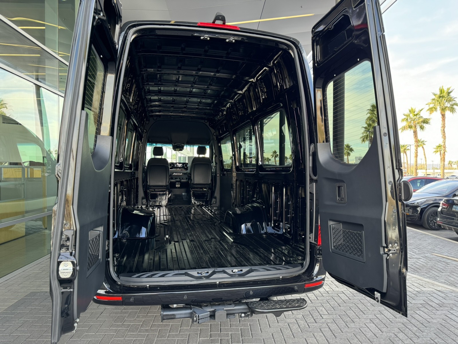 Vehicle image 15 of 27