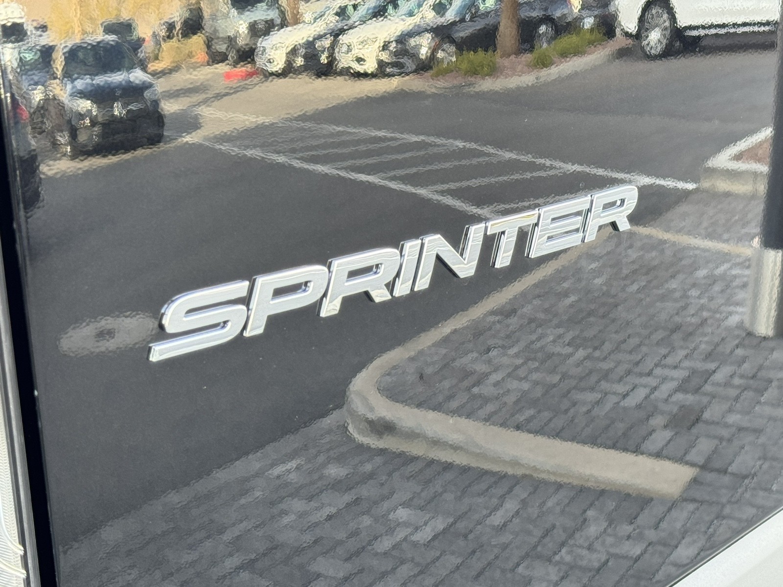 Vehicle image 17 of 27