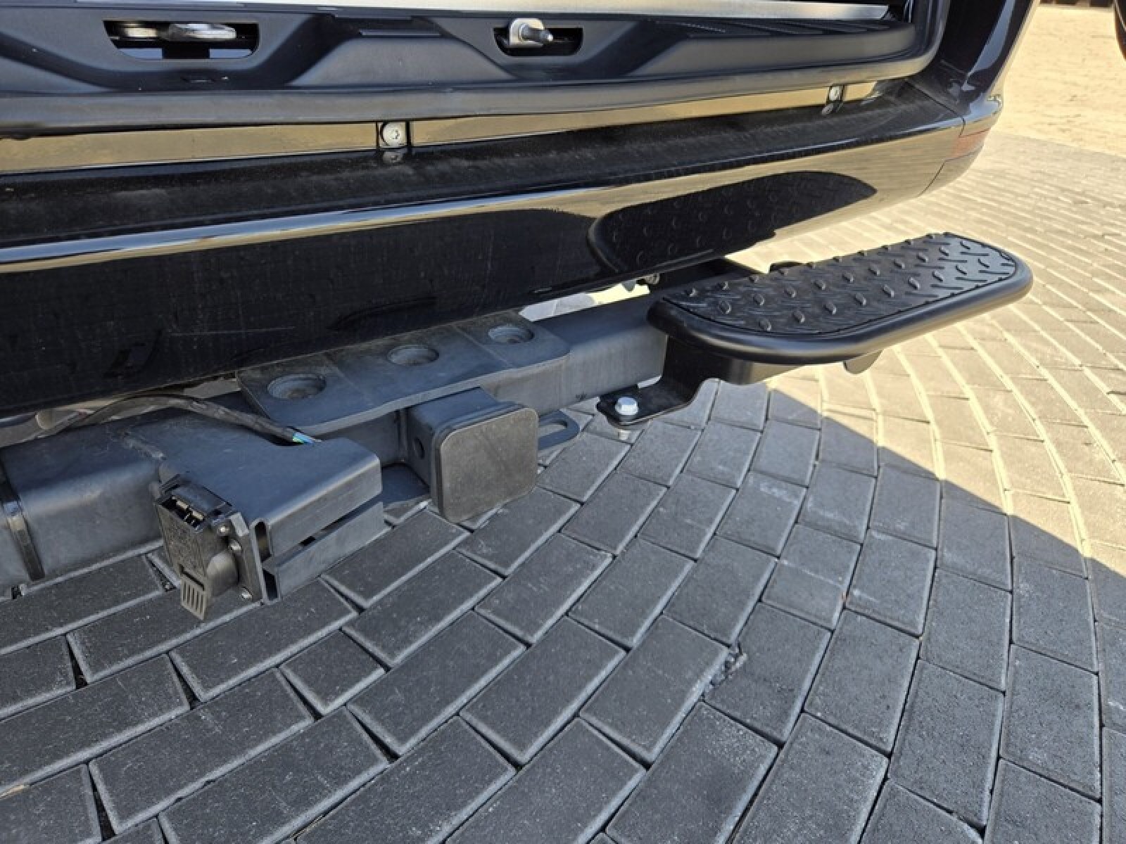Vehicle image 14 of 37