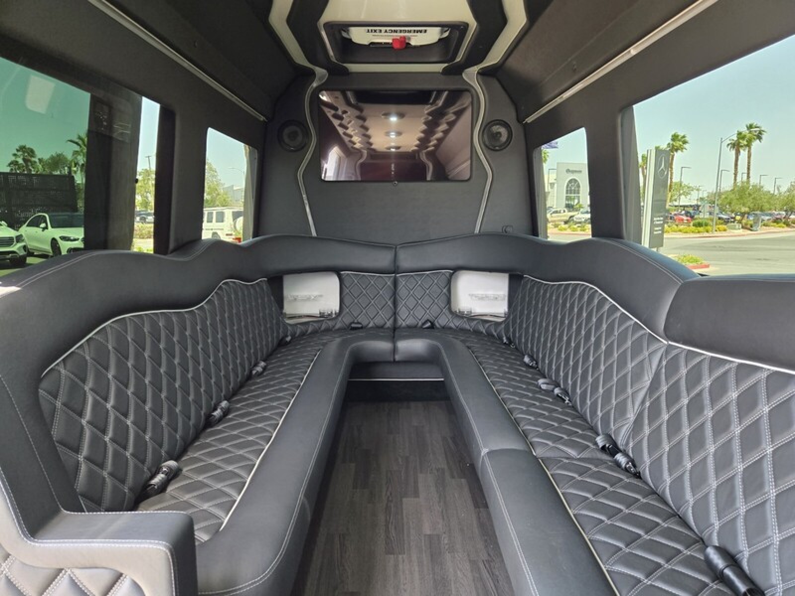Vehicle image 17 of 37