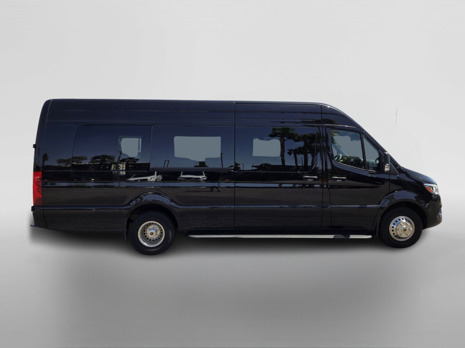 Vehicle image 5 of 37