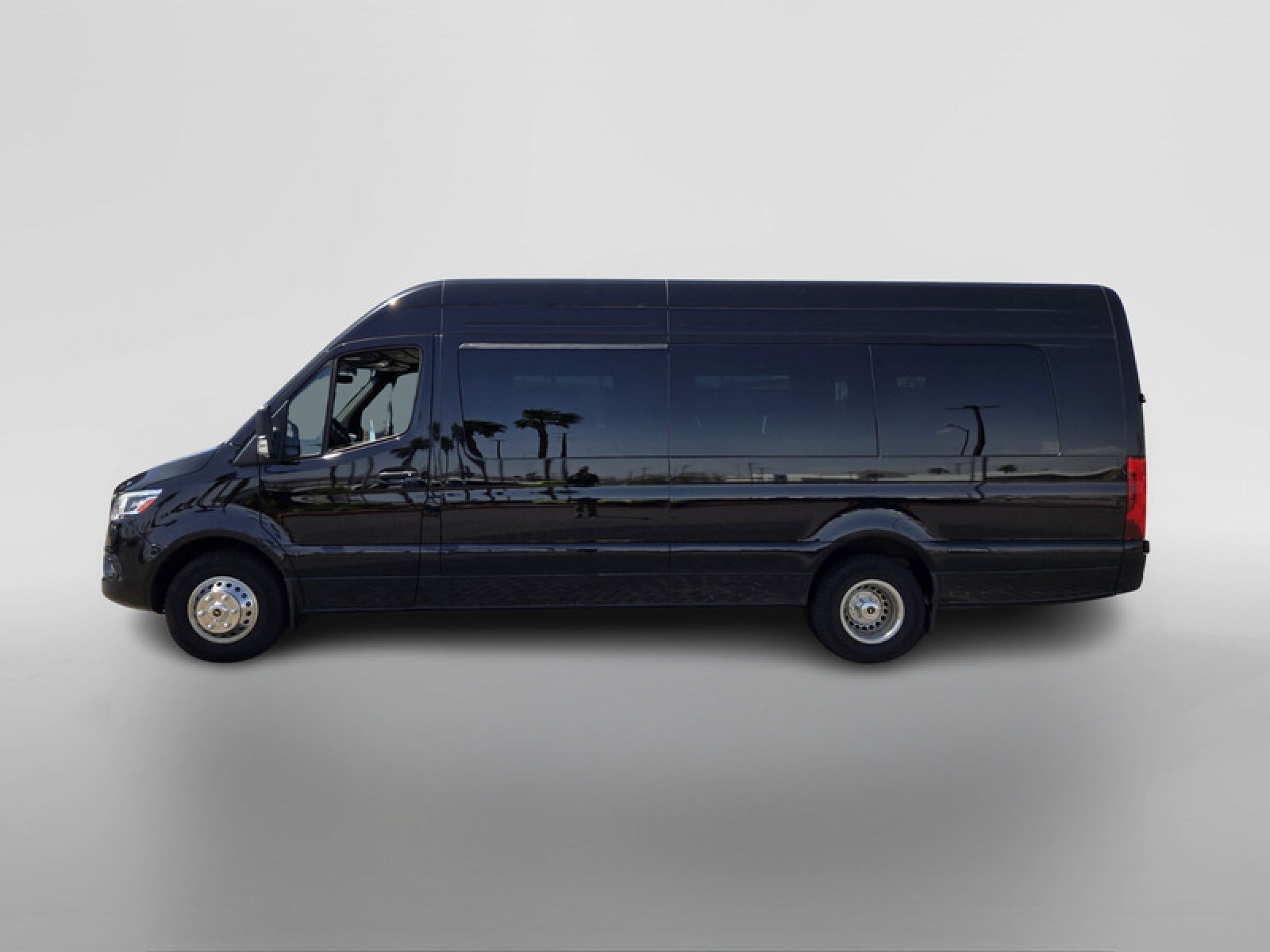 Vehicle image 9 of 37