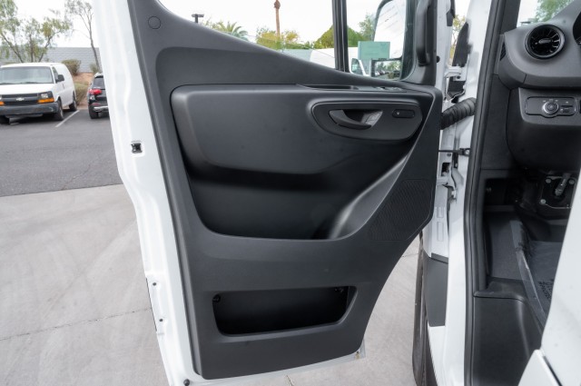 Vehicle image 12 of 20