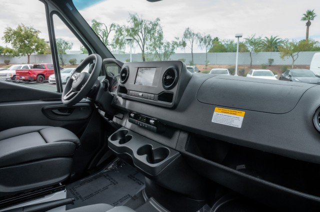 Vehicle image 15 of 20