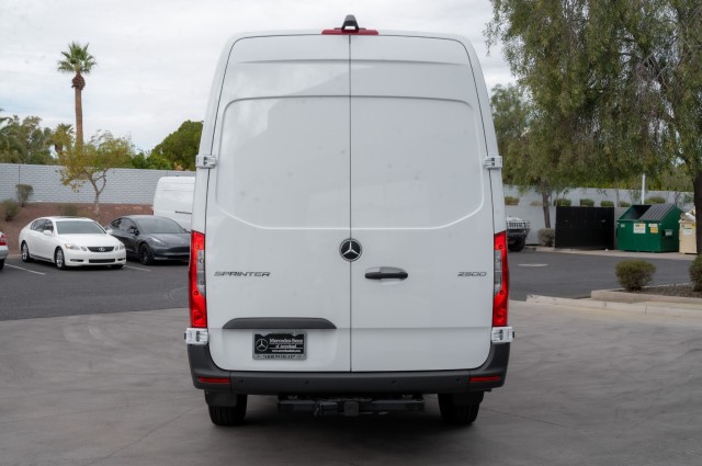 Vehicle image 5 of 20