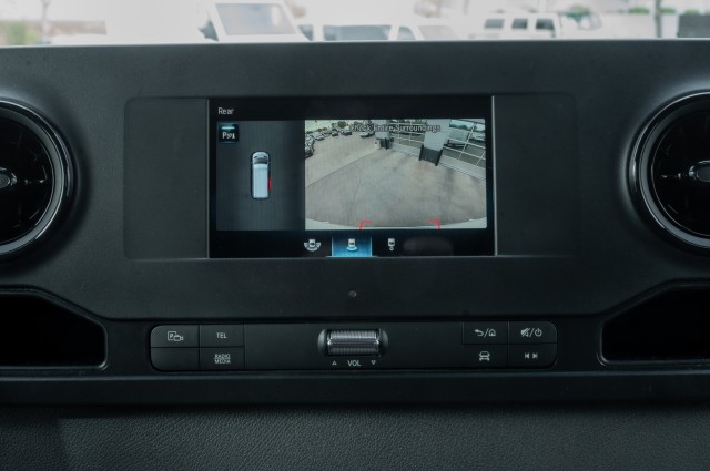 Vehicle image 16 of 20