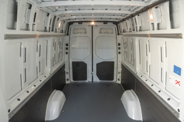 Vehicle image 11 of 20