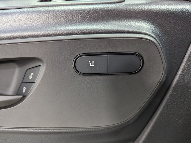 Vehicle image 14 of 23