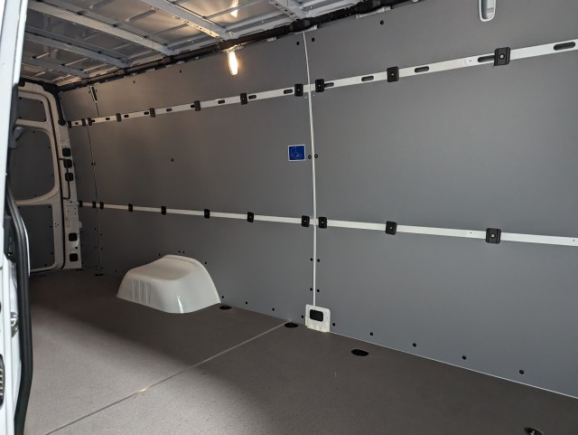 Vehicle image 20 of 23