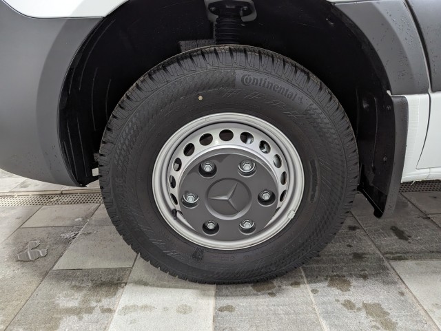 Vehicle image 7 of 23