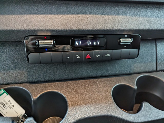 Vehicle image 16 of 23
