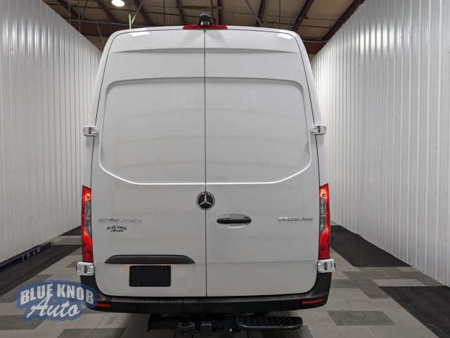 Vehicle image 6 of 23