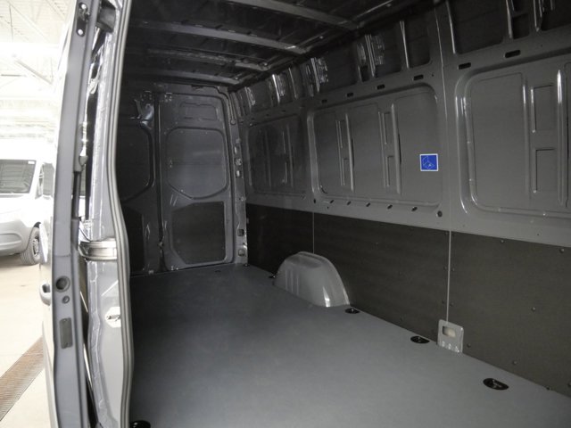 Vehicle image 10 of 16