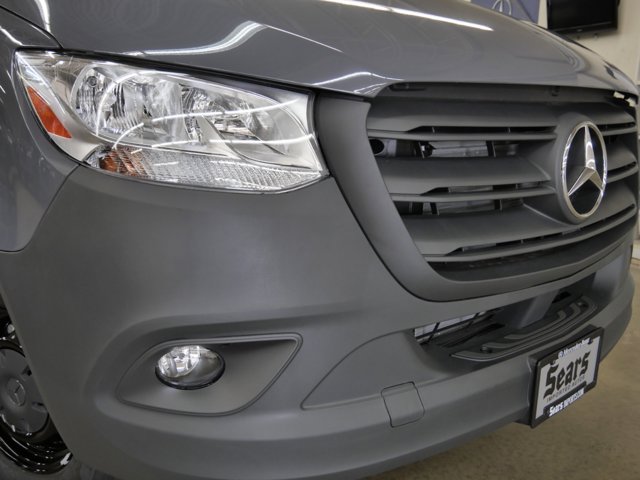 Vehicle image 5 of 16
