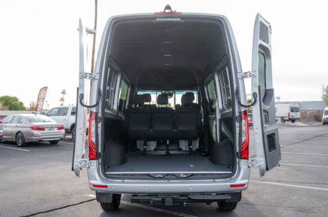 Vehicle image 9 of 22