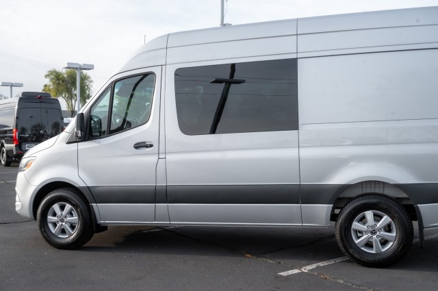 Vehicle image 5 of 22