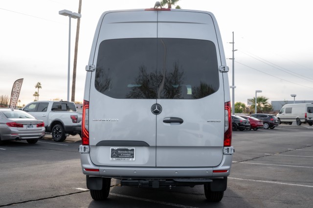 Vehicle image 6 of 22