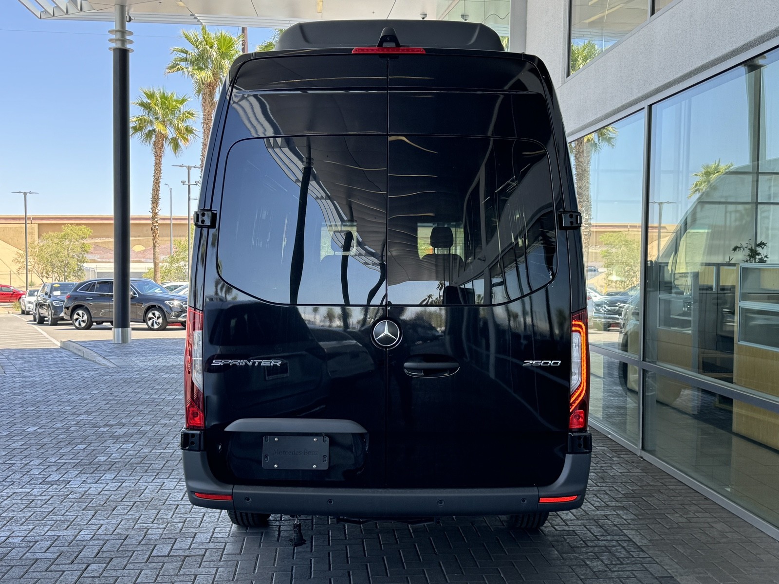 Vehicle image 6 of 28