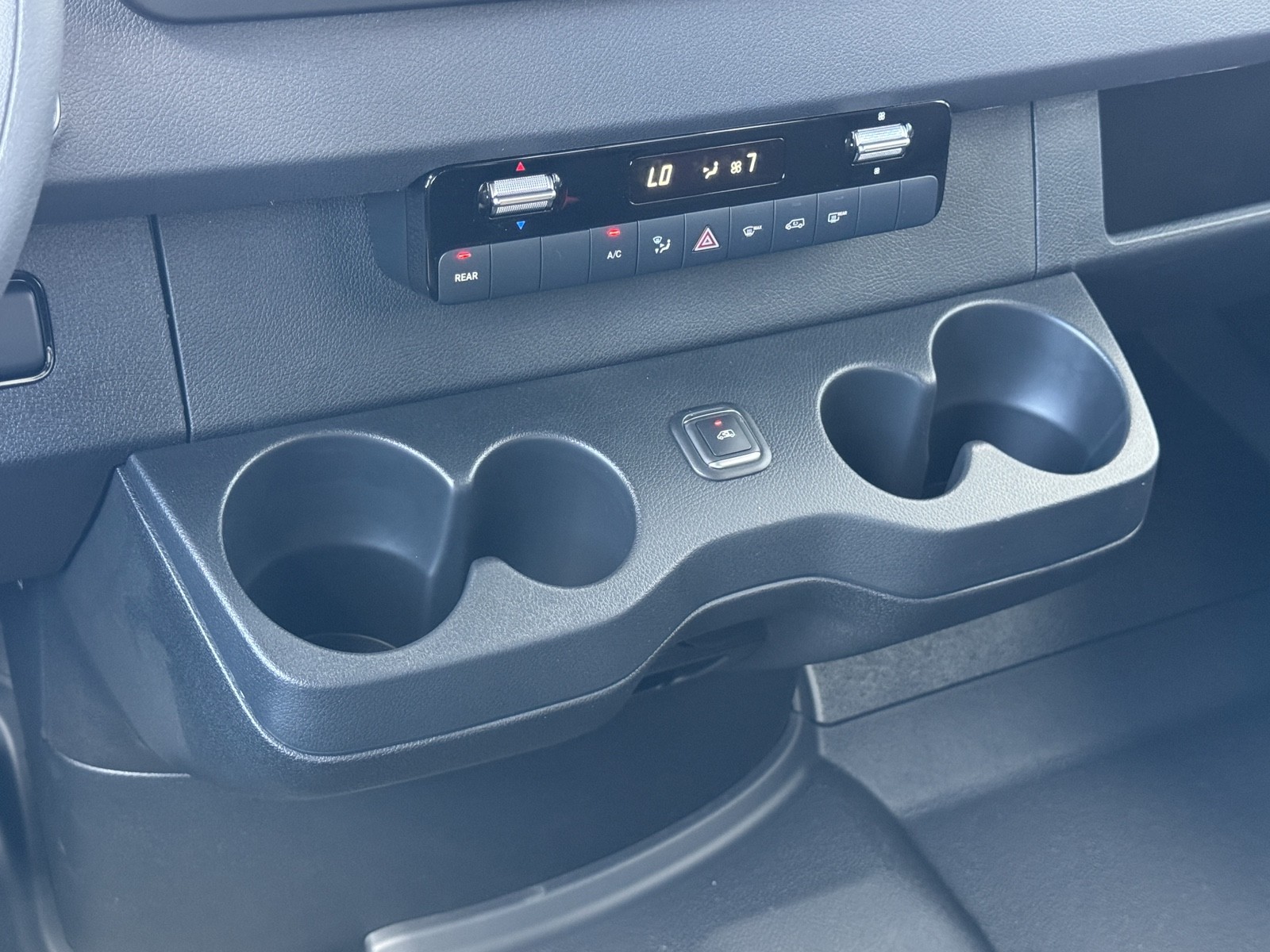 Vehicle image 9 of 28