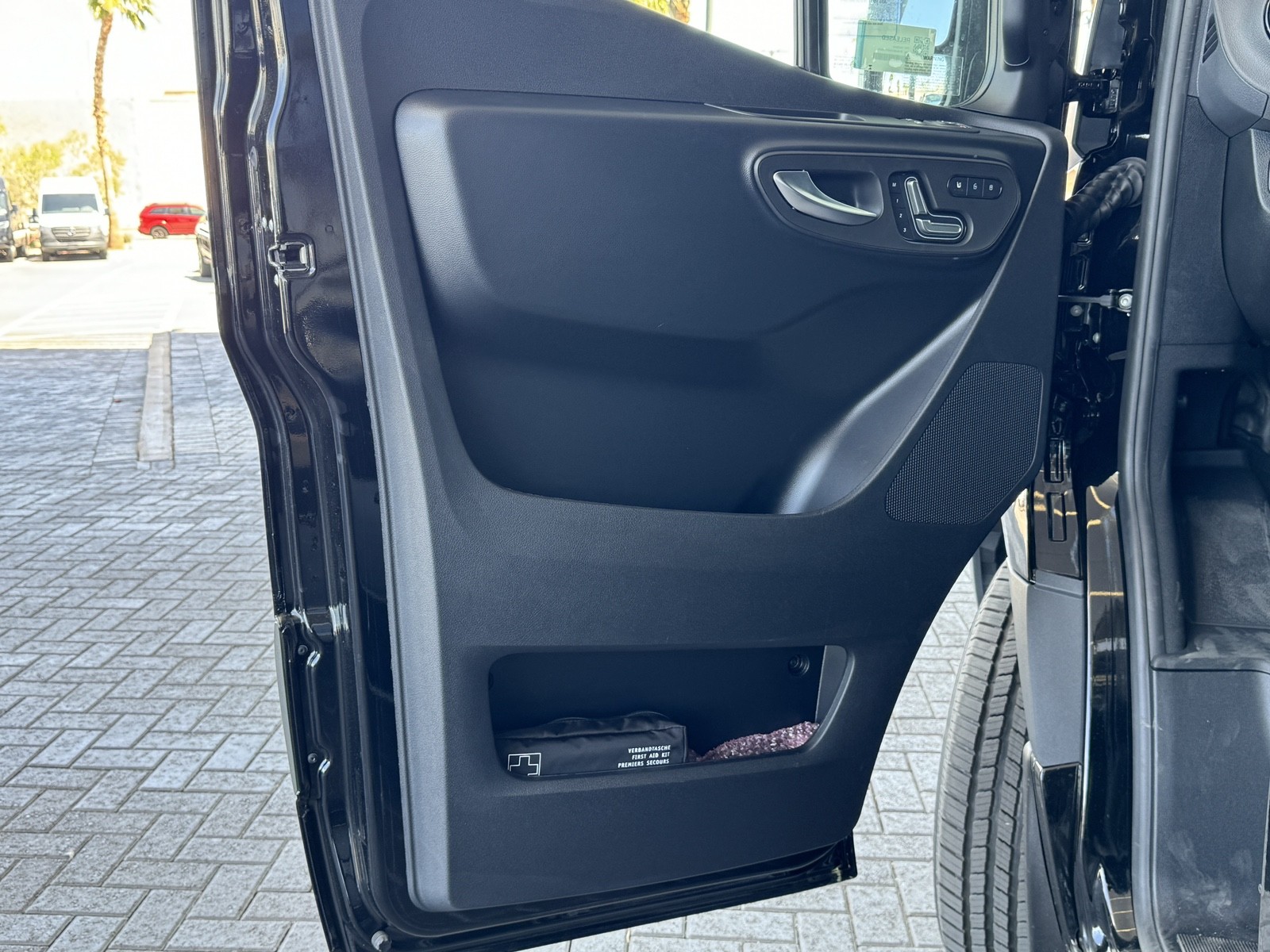 Vehicle image 28 of 28