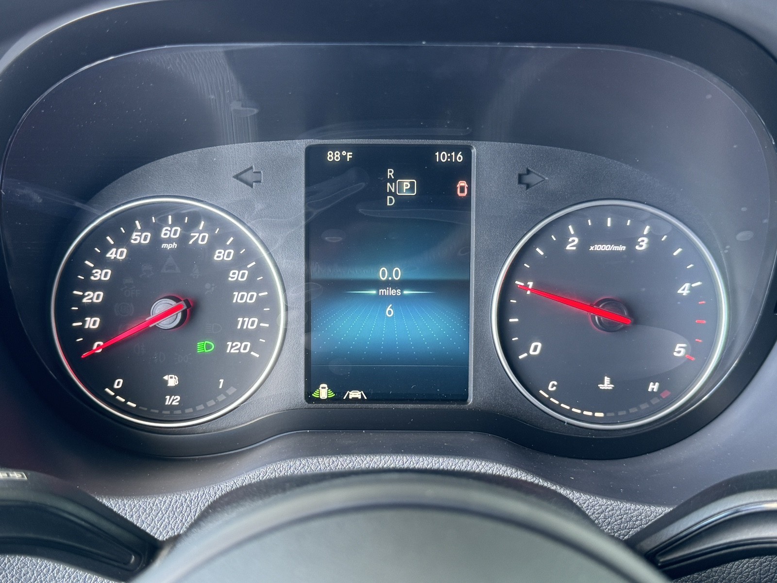 Vehicle image 24 of 28
