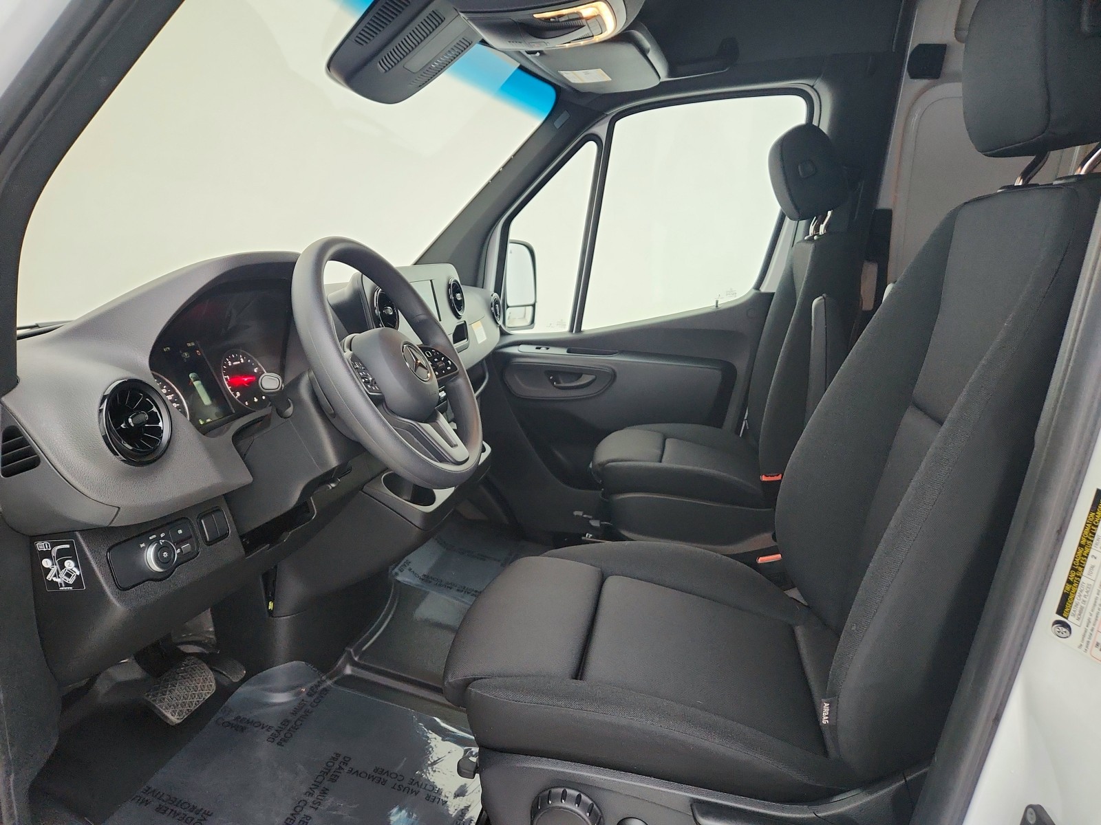 Vehicle image 9 of 19