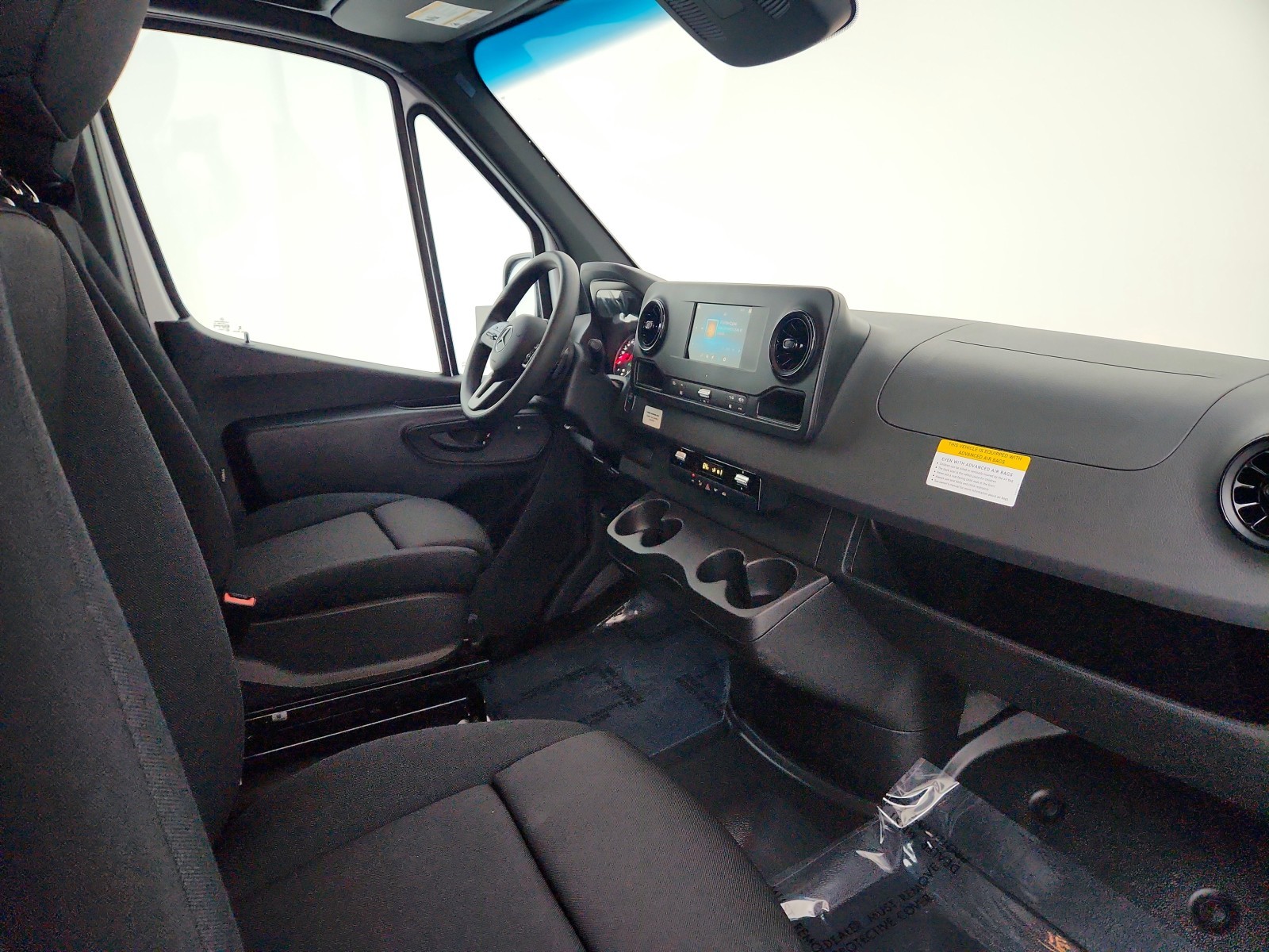 Vehicle image 11 of 19