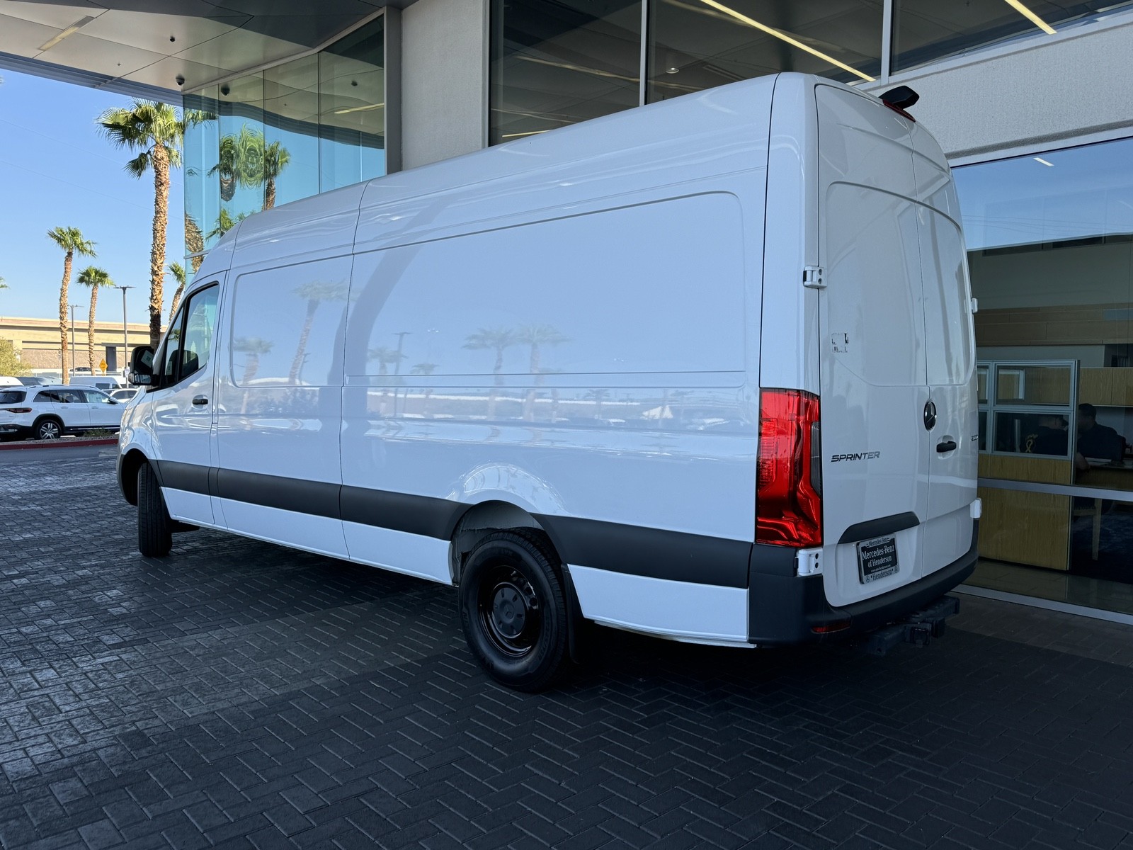 Vehicle image 5 of 28