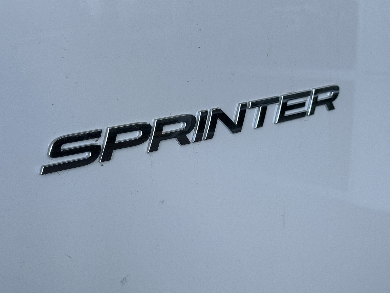 Vehicle image 18 of 28