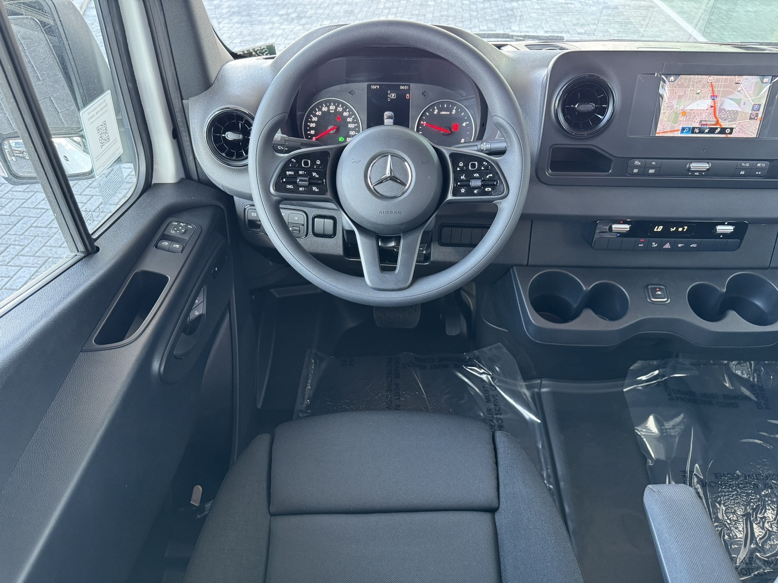 Vehicle image 7 of 28