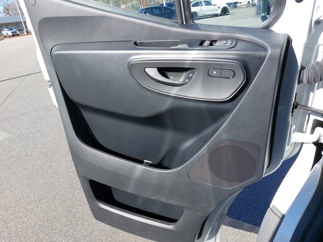 Vehicle image 2 of 33