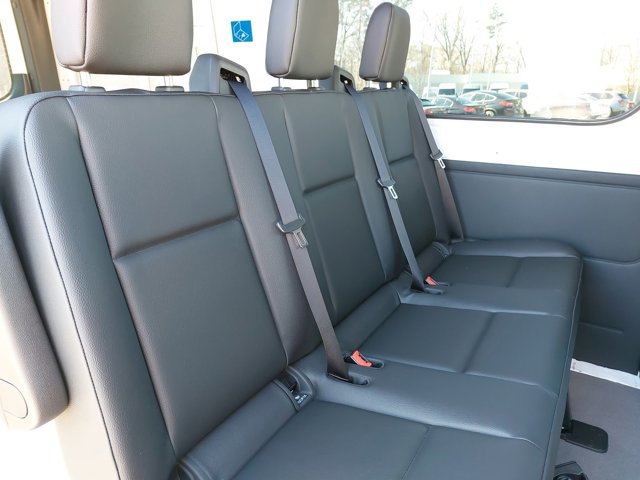 Vehicle image 13 of 33
