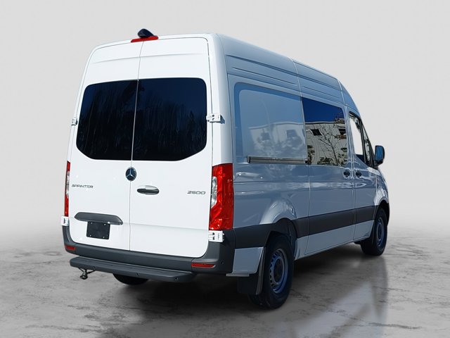 Vehicle image 6 of 33