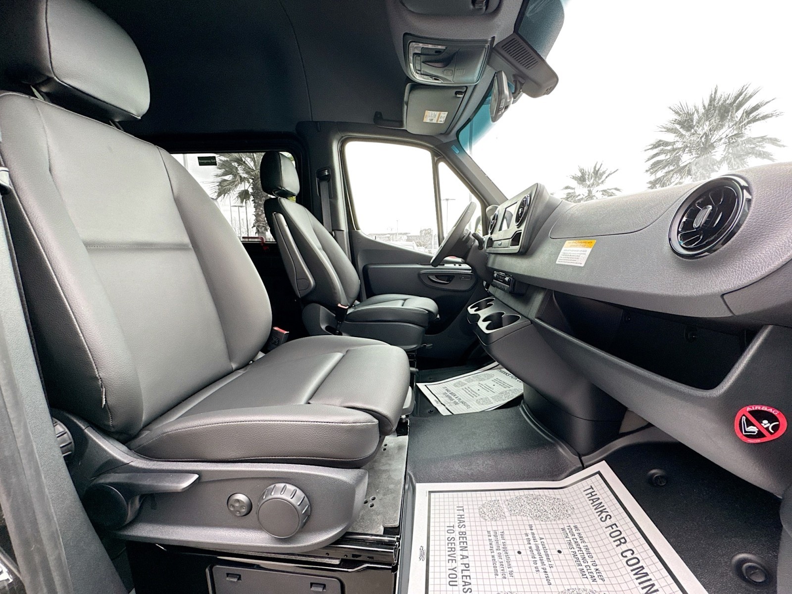 Vehicle image 23 of 27