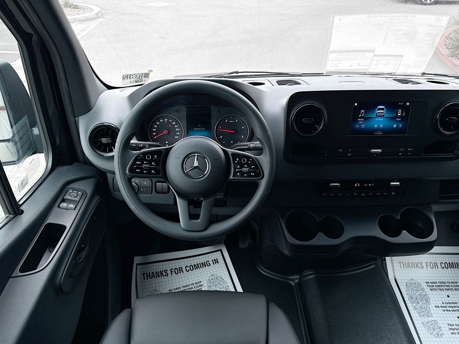 Vehicle image 19 of 27