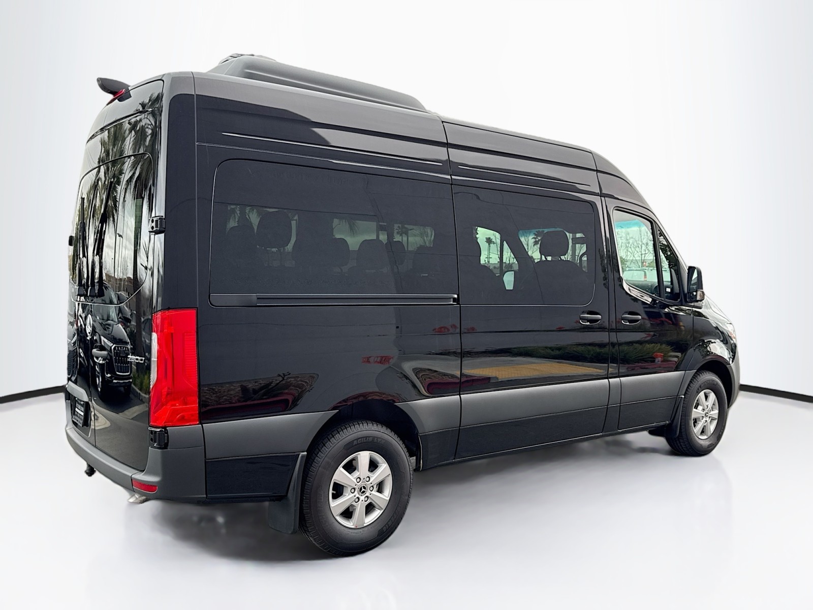 Vehicle image 5 of 27