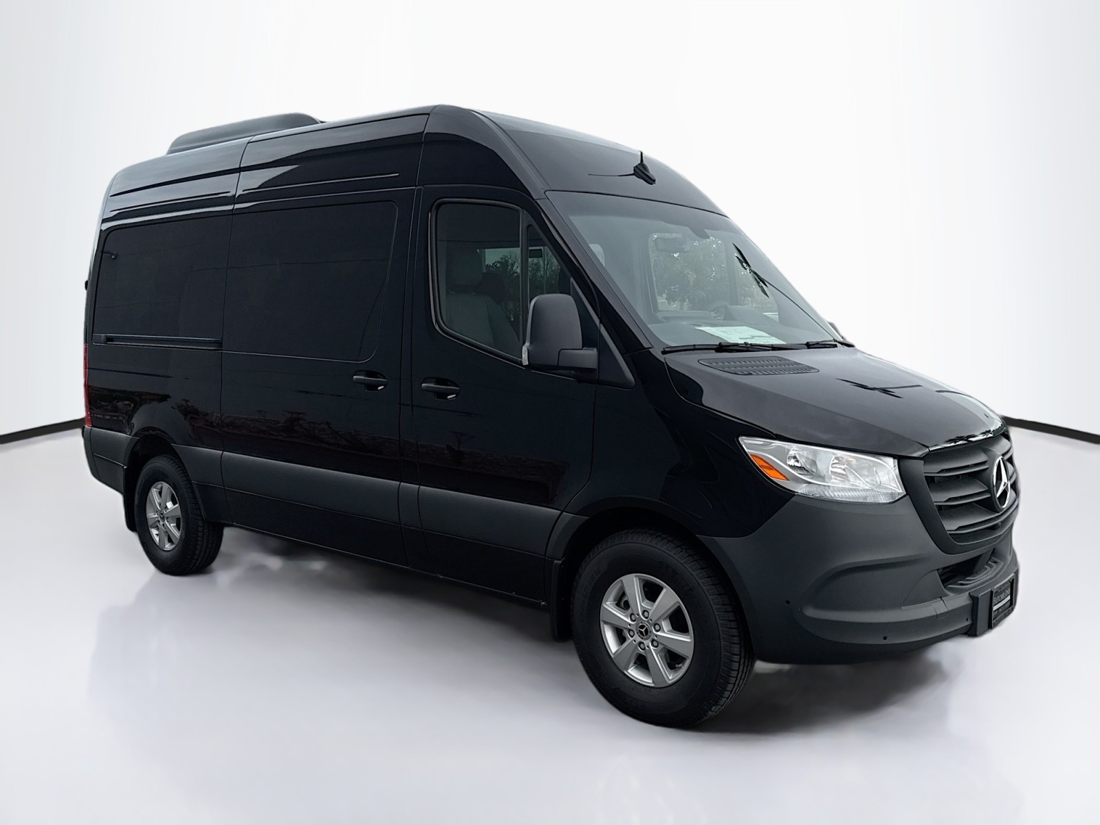 Vehicle image 3 of 27