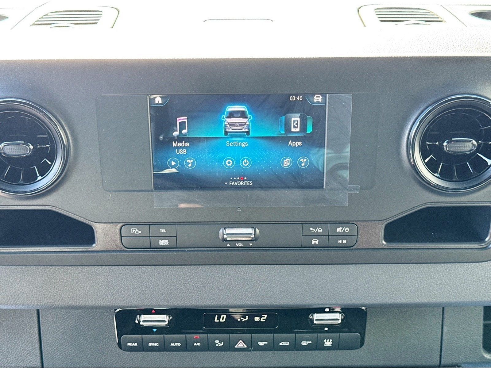 Vehicle image 12 of 28