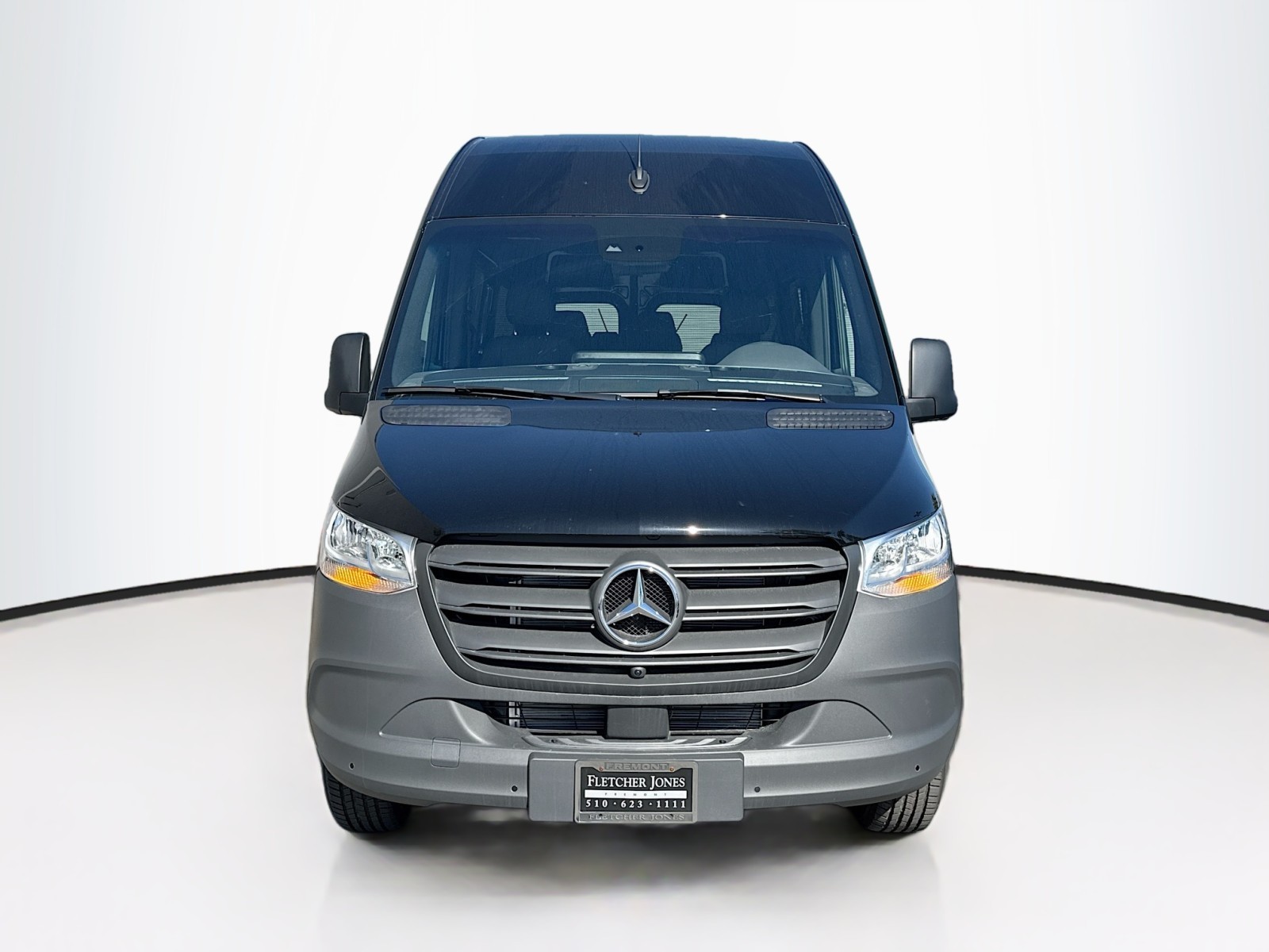 Vehicle image 2 of 28