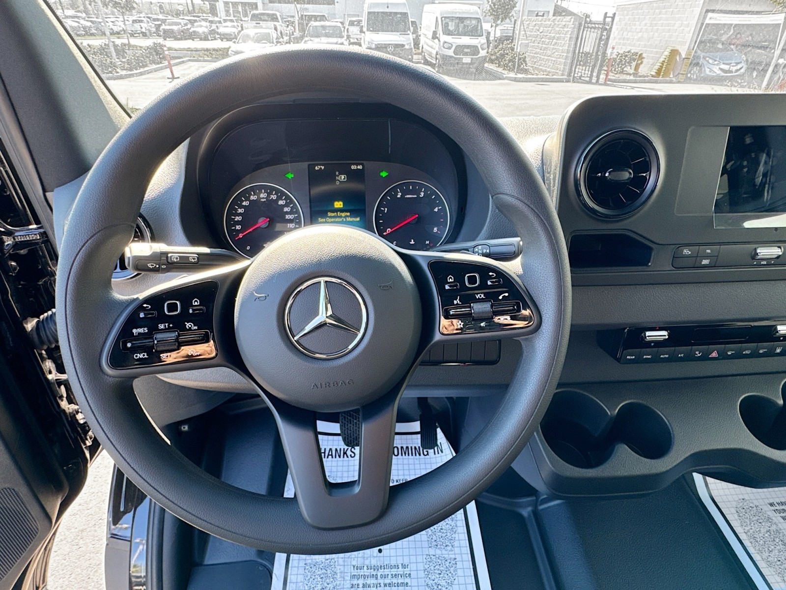 Vehicle image 11 of 28