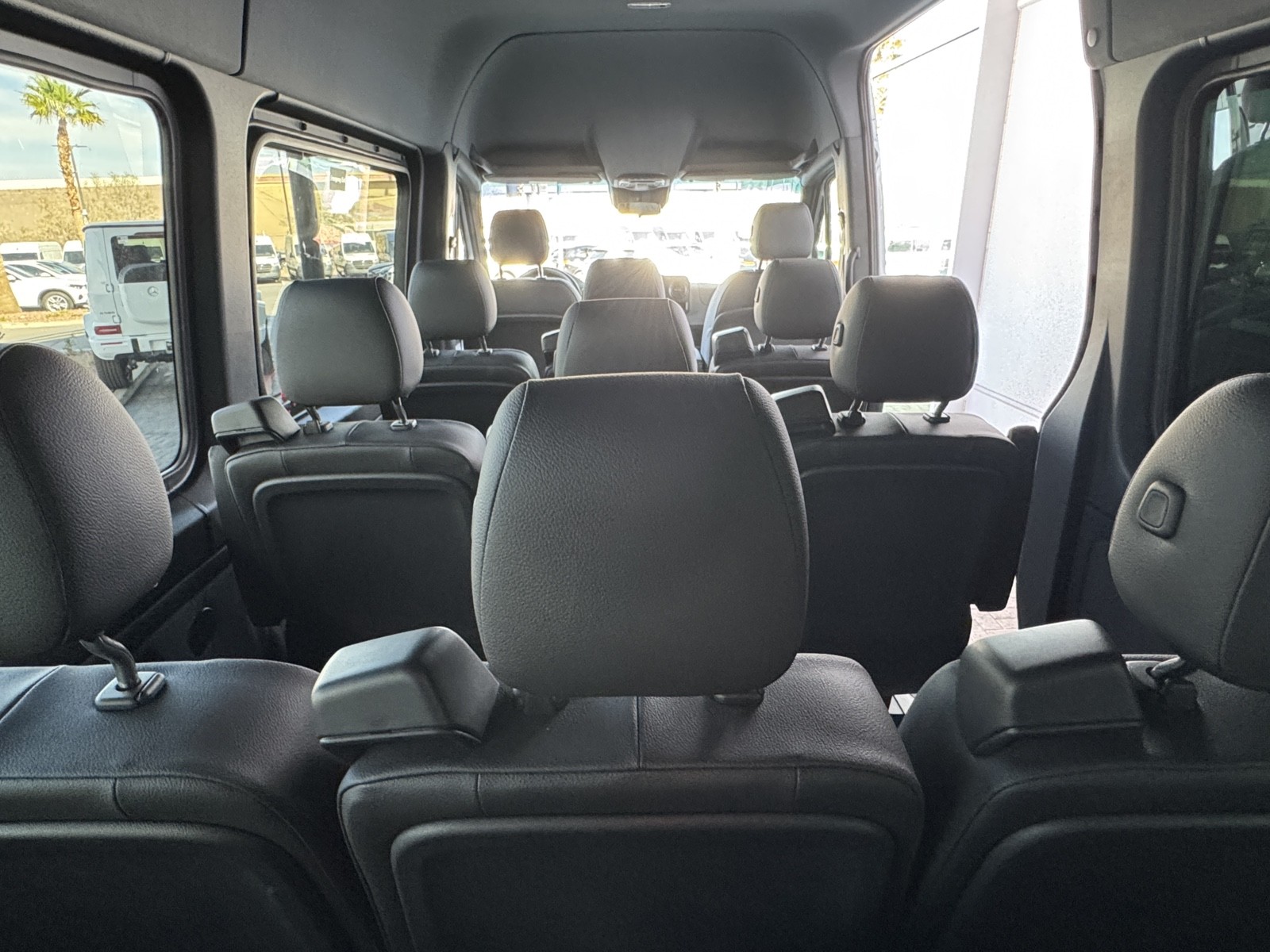 Vehicle image 15 of 28