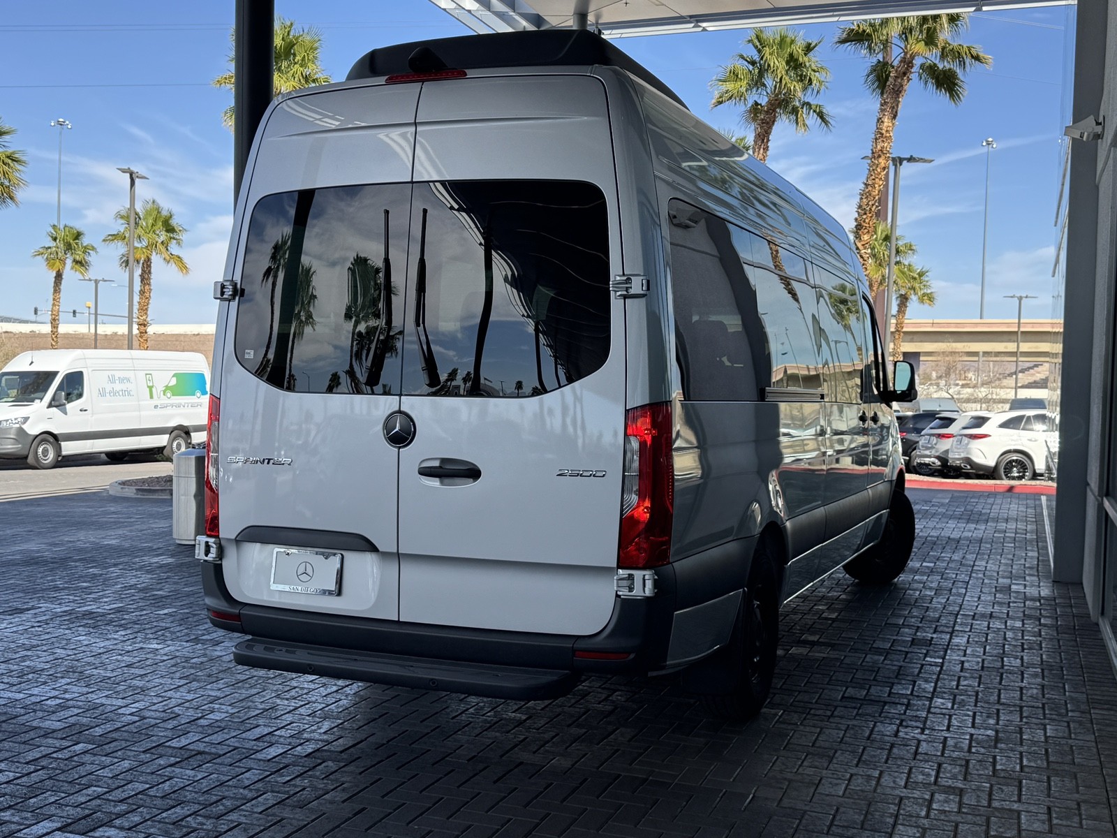 Vehicle image 3 of 28